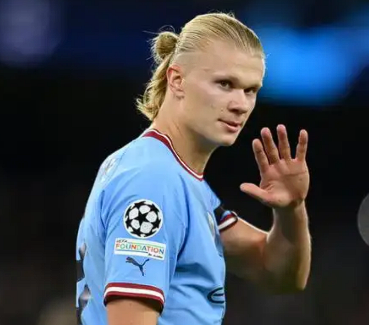 英超第17轮：哈兰德闪电破门，追平C罗英超进球纪录