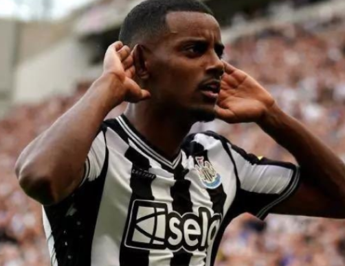 利物浦旧将桑德斯谈伊萨克伤病：另类归责引热议