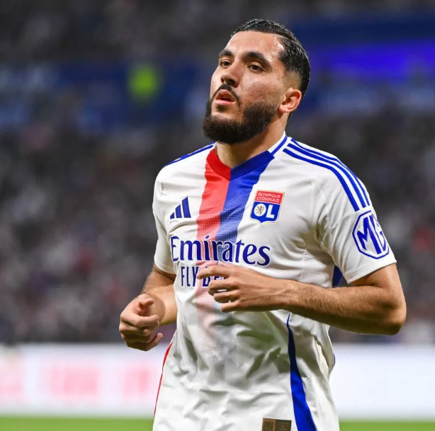 谢尔基荣膺曼城2025年12月最佳球员：卓越表现铸就荣耀