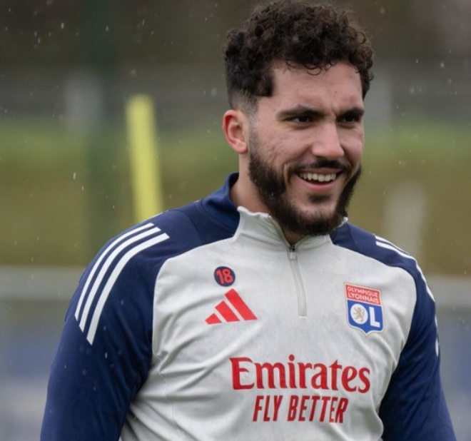 谢尔基荣膺曼城2025年12月最佳球员：卓越表现铸就荣耀