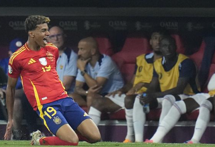 巴萨欧冠赛后恢复训练，亚马尔情况受关注